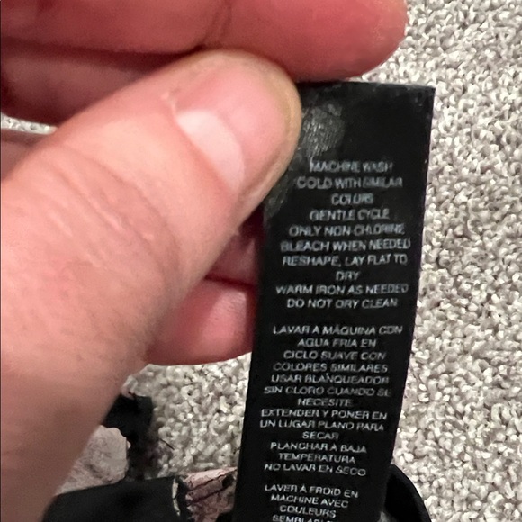 White House Black Market Floral Sleeveless Blouse - Picture 7 of 9